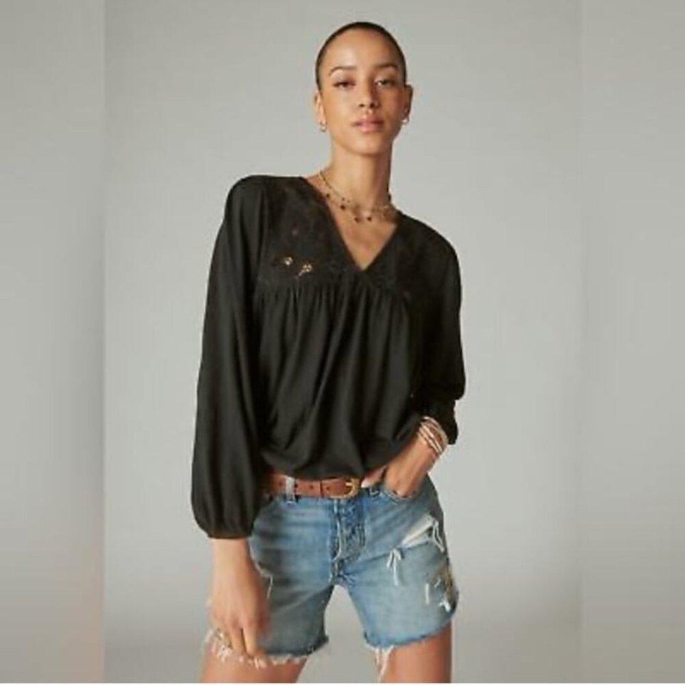 NWT Lucky Brand Floral Cutwork Knit Top Black - Picture 1 of 5